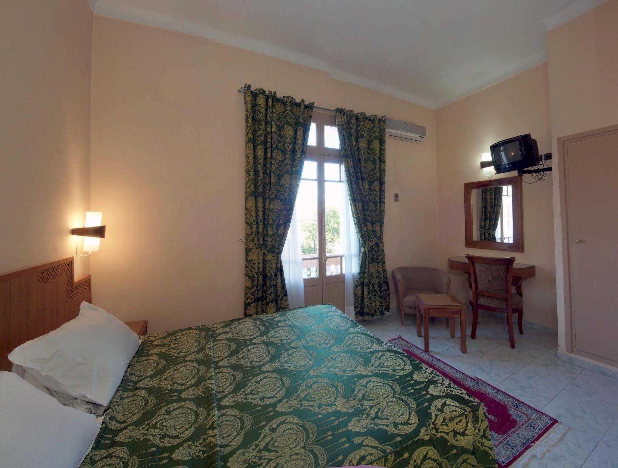 Hotel Splendid Fez Buitenkant foto